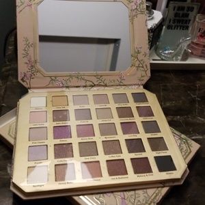 Two Faced Makeup - Two faced natural love eye shadow Two Faced Makeup - Two faced natural love eye shadow